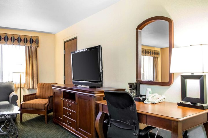 Room 13 of 26