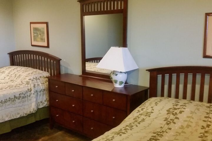 Room 11 of 28