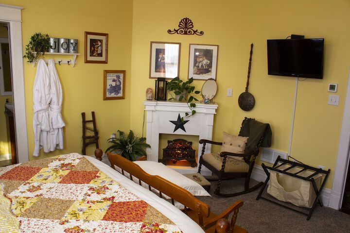 Room 21 of 33