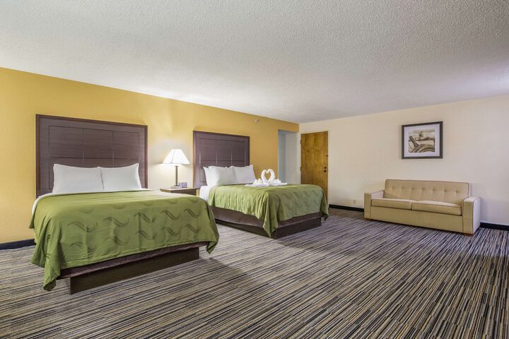 Room 15 of 37