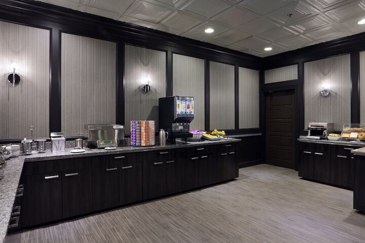 Holiday Inn Boston - Cambridge Area by IHG