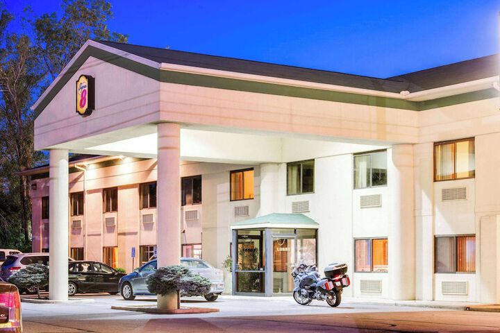 Hotel 4 of 20