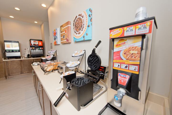 Staybridge Suites Houston - Humble Beltway 8 E by IHG