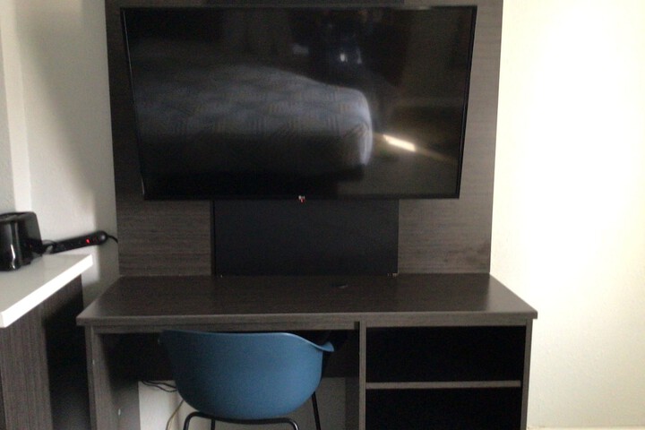Room 7 of 15