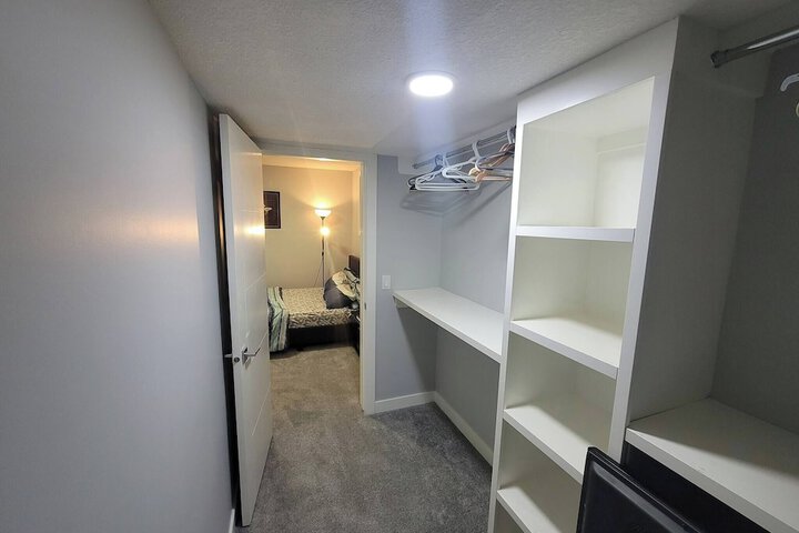 Luxurious Home Away From Home With Aircon