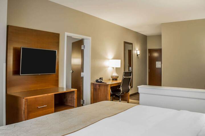 Room 25 of 42
