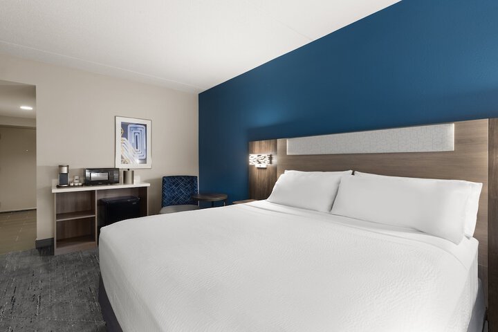 Holiday Inn Express Hotel & Suites Danbury - I-84 by IHG