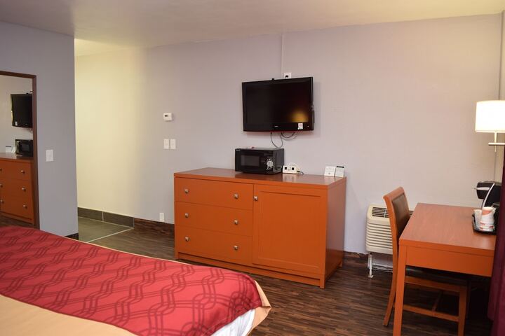 Room 15 of 26