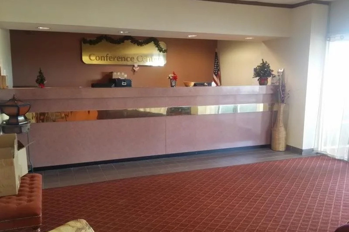 RIDGE CREST PLAZA INN AND