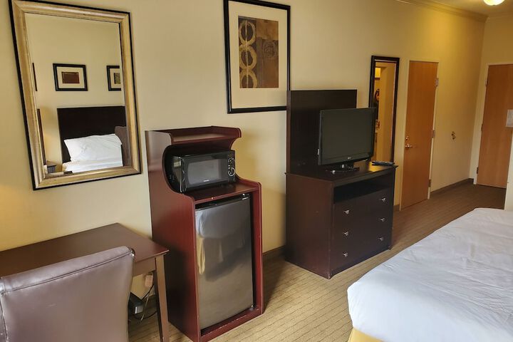 Room 6 of 23
