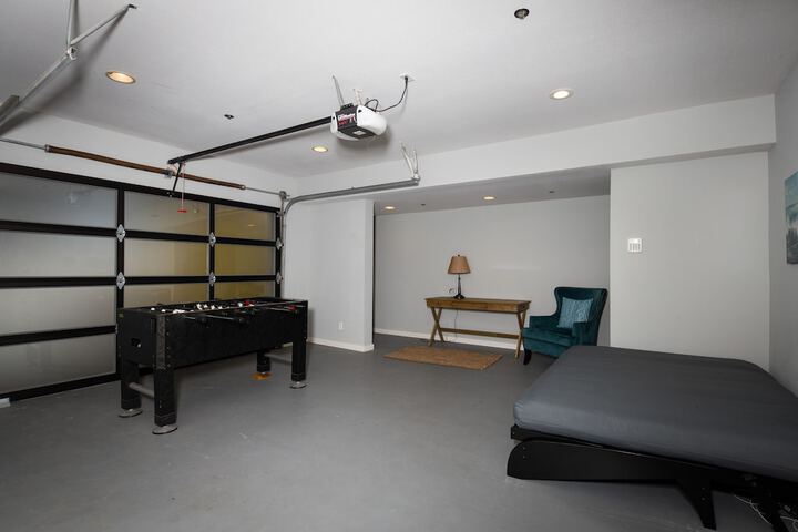 Room 32 of 48