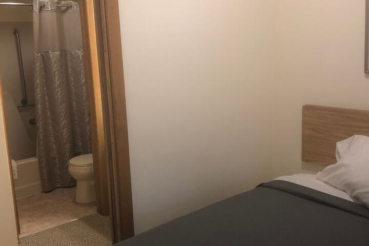 Room 126 of 185