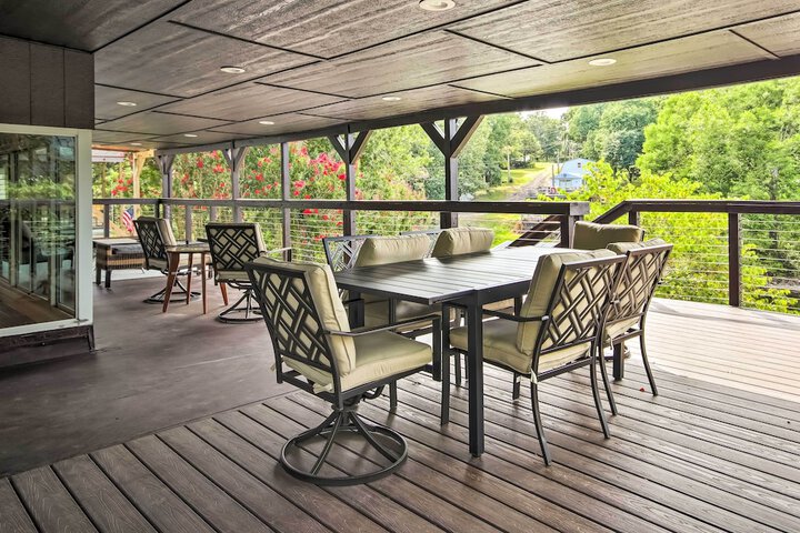 Dock Deck & Boat Slip: Lakefront Eucha Home