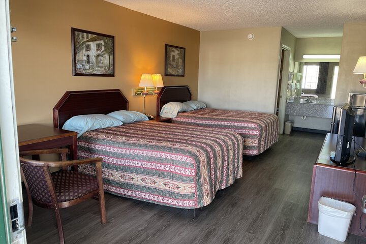Room 16 of 21