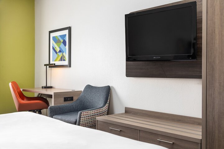 Room 42 of 58