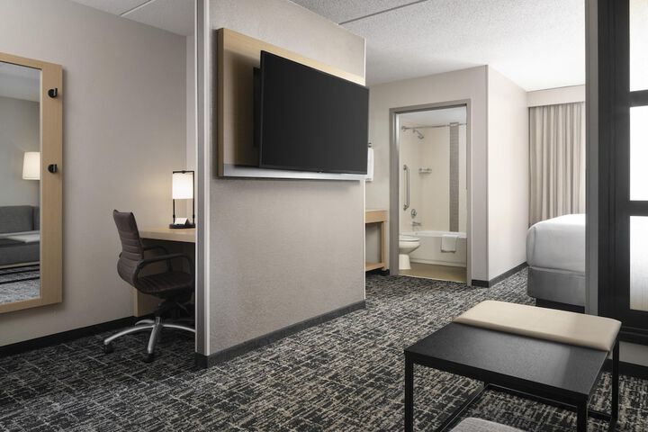 Hyatt Select Richmond / Chester