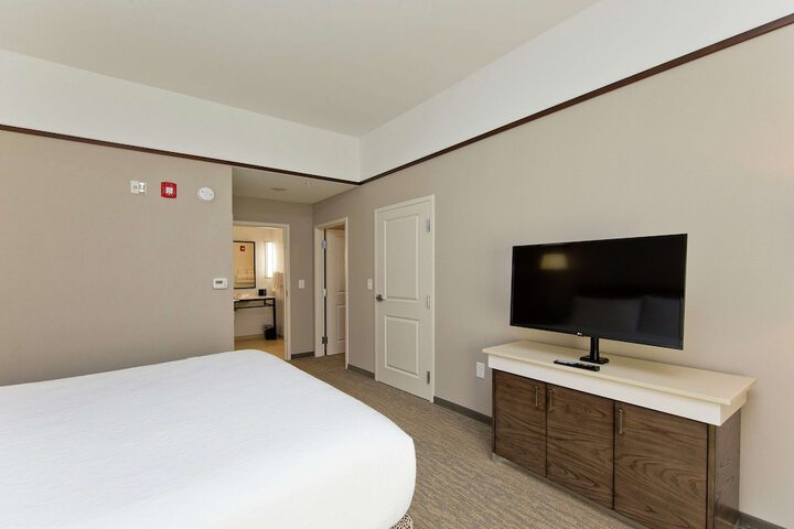 Room 30 of 68