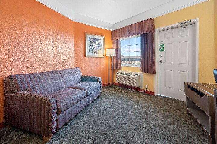 Room 33 of 57
