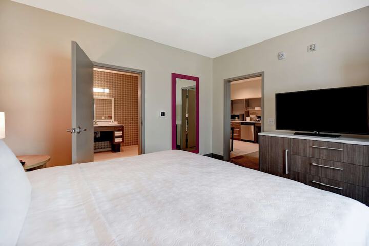 Room 17 of 43