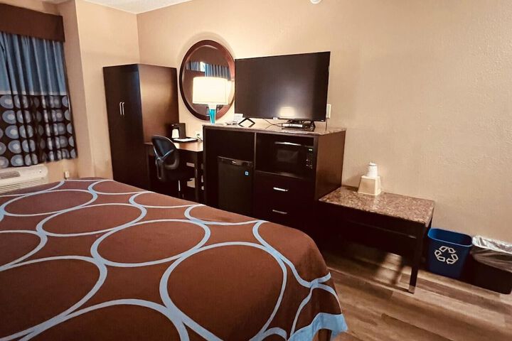 Room 18 of 20