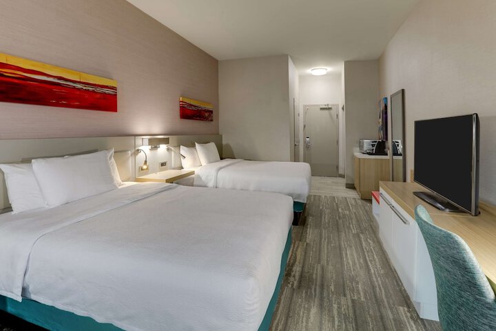 Room 34 of 68