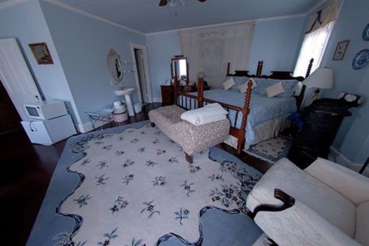 Room 34 of 64