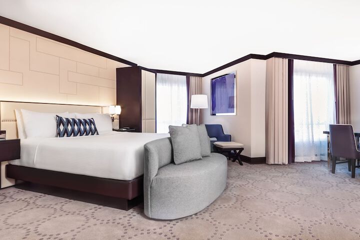 Room 48 of 113