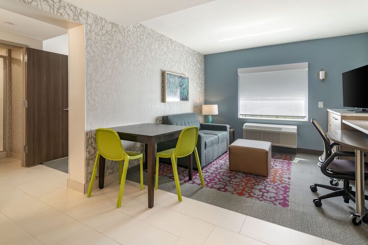 Room 34 of 40