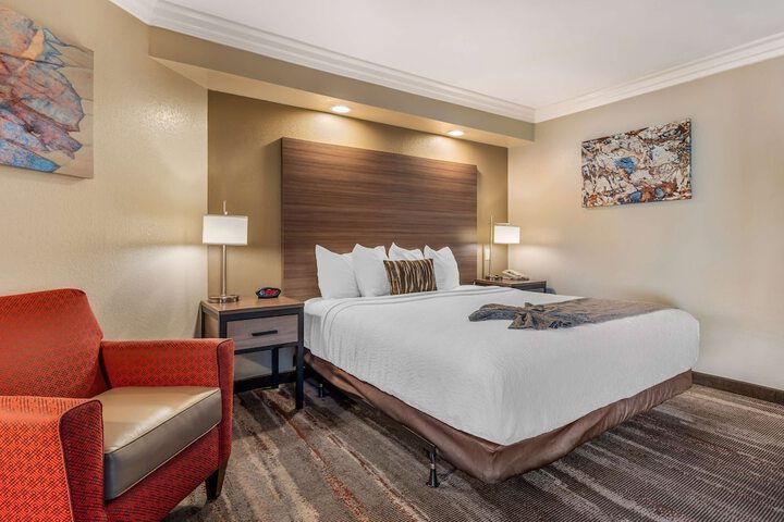 Room 18 of 34