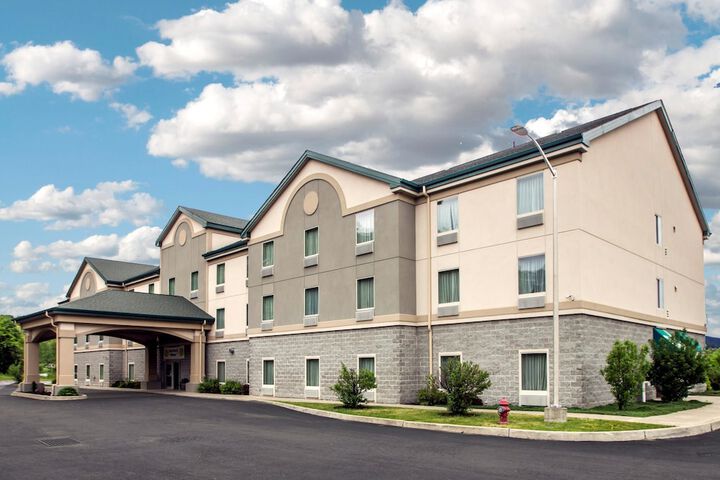 Hotel 2 of 32