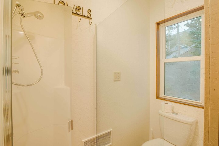 Mountain Condo w / Fireplace in Kirkwood Ski Resort