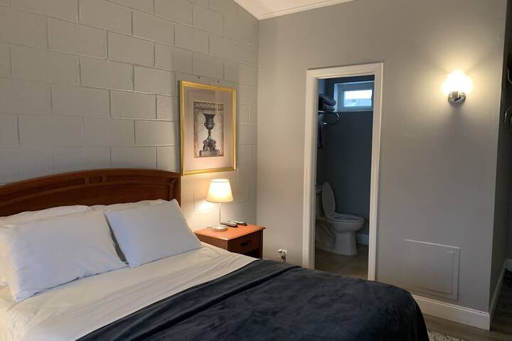 Room 15 of 38