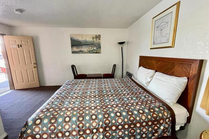 Desert Inn