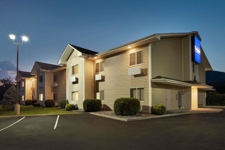 Hotel 4 of 16