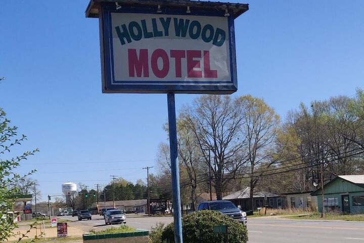 Hollywood Motel