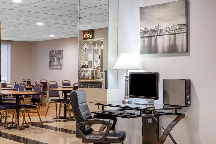 Business Center 23 of 24