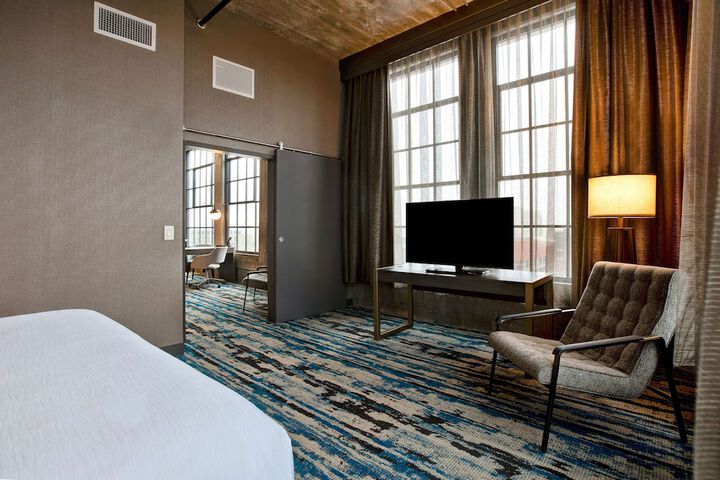 Room 17 of 65