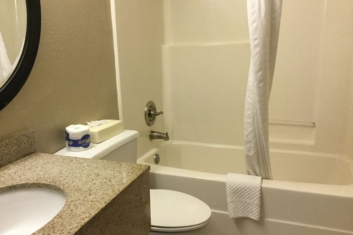 Super 8 by Wyndham Waycross GA