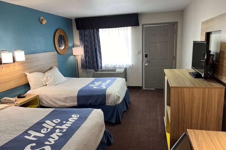 Room 12 of 22