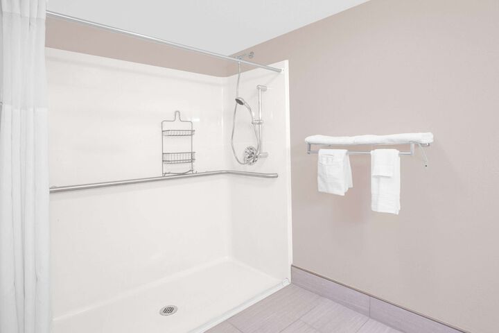 Room 14 of 26