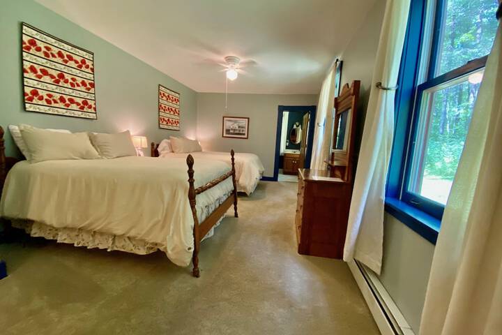 Room 33 of 59