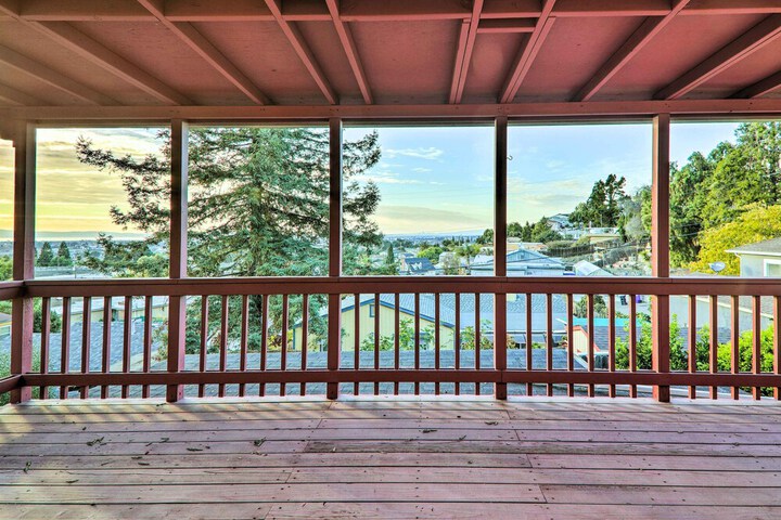 Castro Valley Home w / Bay Area Views!