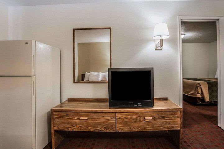Room 14 of 31