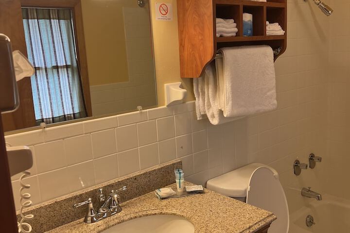 Room 177 of 443
