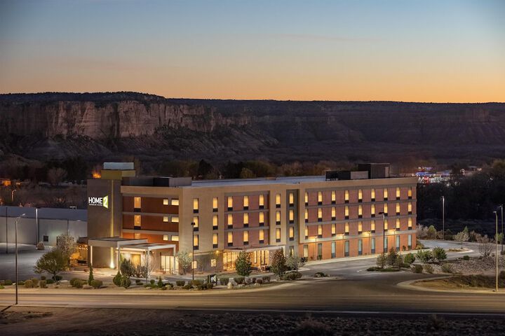 Home2 Suites by Hilton Farmington / Bloomfield