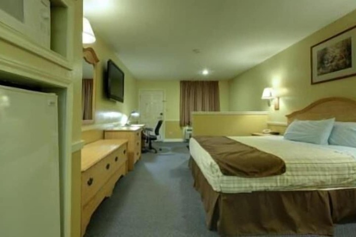 Room 23 of 28