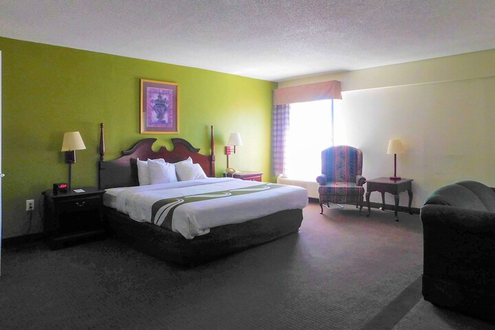 Room 12 of 35