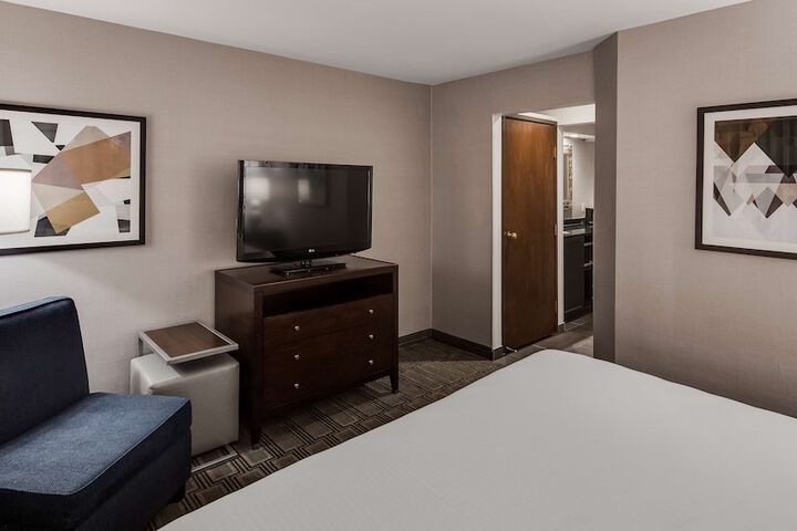 Room 28 of 52