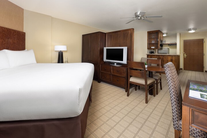 Room 46 of 102