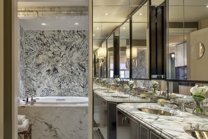 The Carlyle a Rosewood Hotel